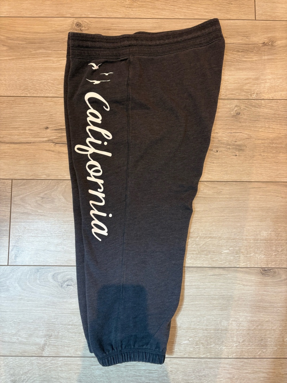 Old Navy women’s 'California' Graphic short Sweatpants